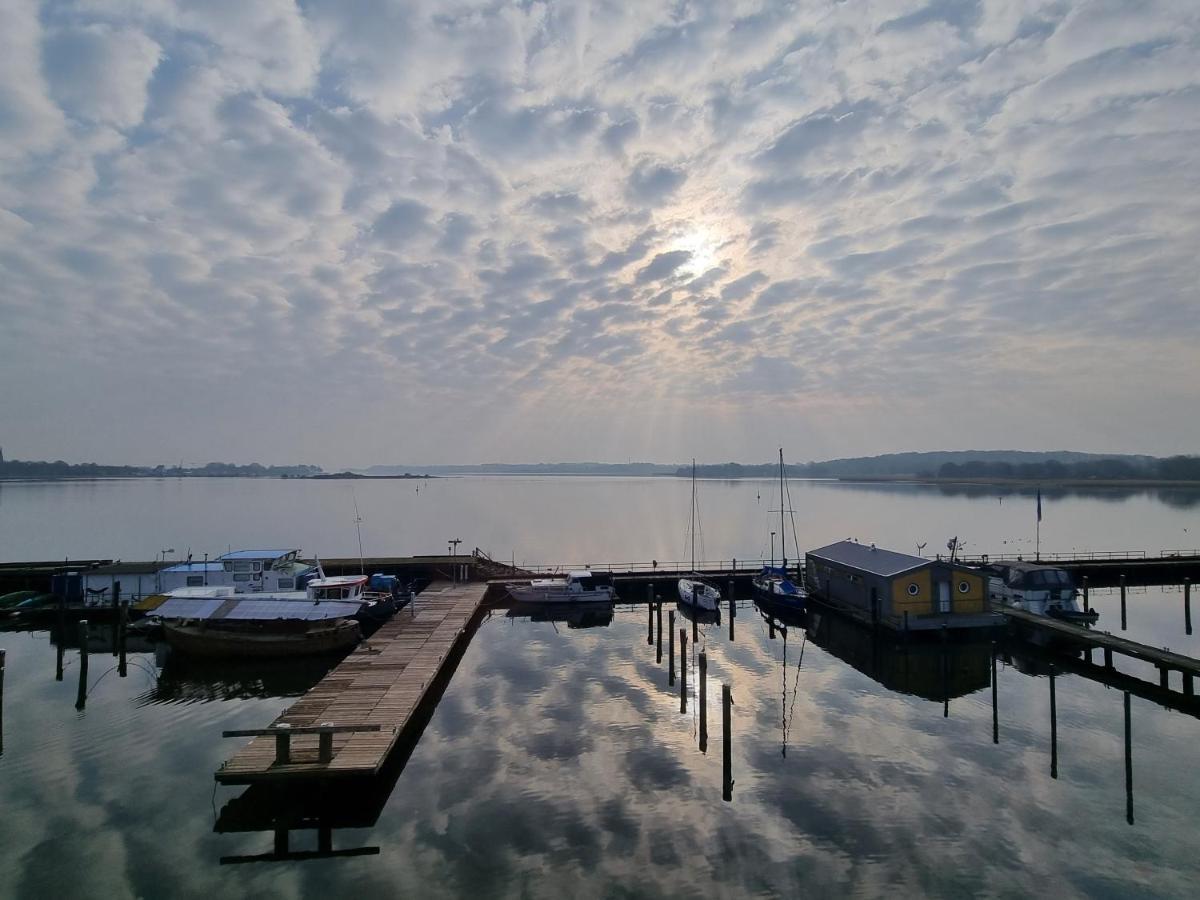 Ferienwohnung Schleiloge Mit Panoramablick Auf Die Schlei Шлесвиг Екстериор снимка